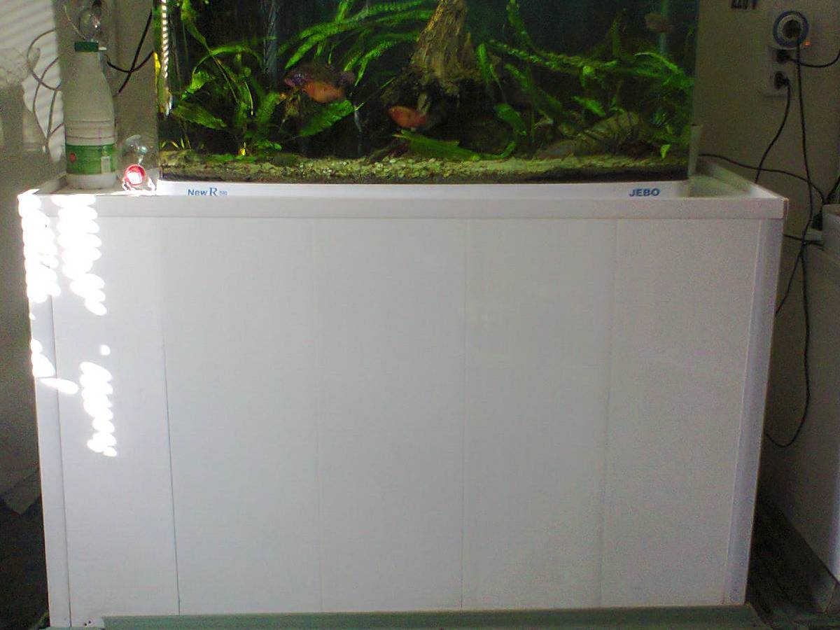 Подставка для аквариума из металлического уголка.